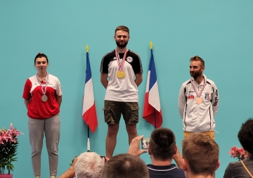 Dans la Nouvelle République : Championnat de France de match 10 m/30 m : Chabris a tapé dans le mille